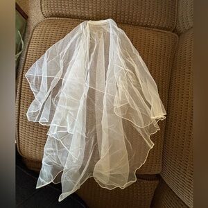 Simple 2 Tier Bridal Veil w comb